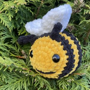 amigurumi mesilane, kaisuloom, pehme mänguasi, käsitöö mänguasi