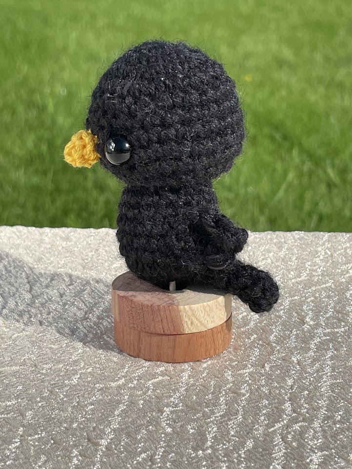 amigurumi musträstas